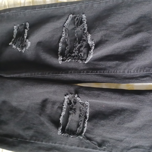 Jeans - Picture 2 of 4